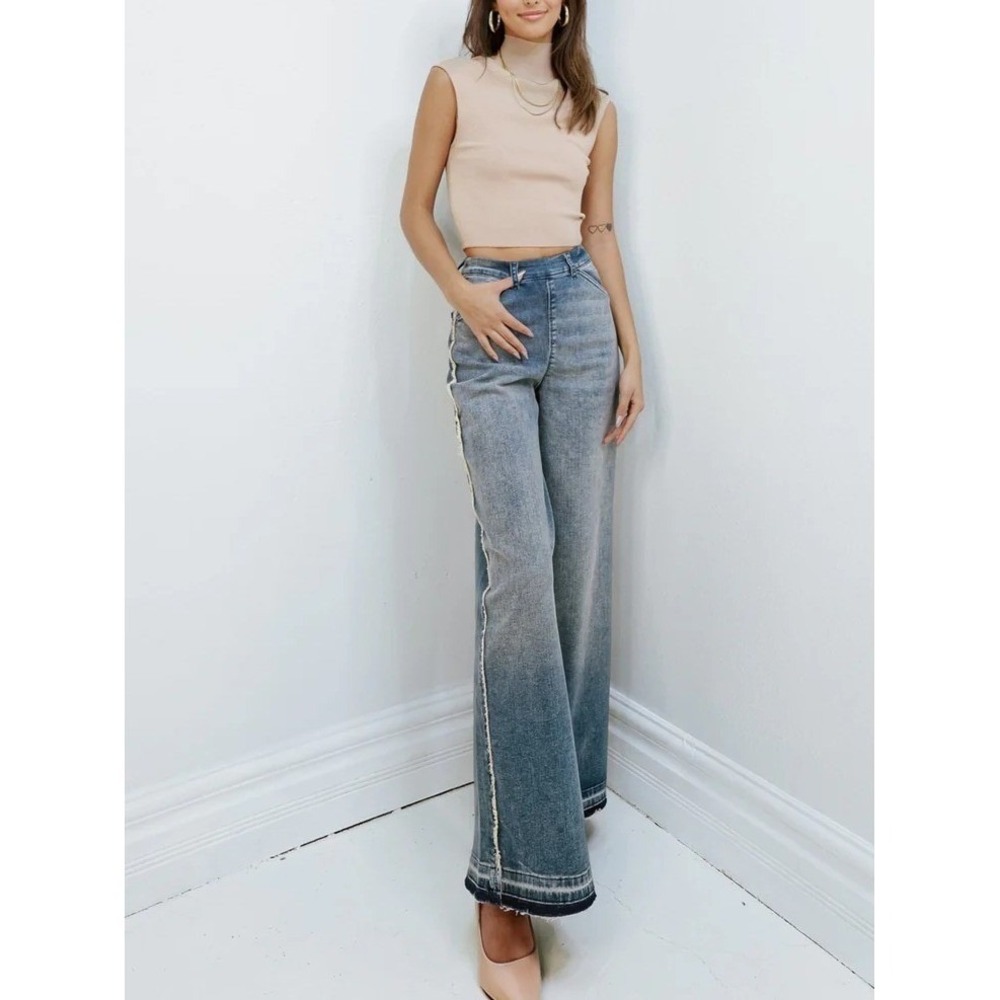 Lysse High Waisted Nutshell Midwash Jeans Small Raw Edge Side Seam Smoothing NWT